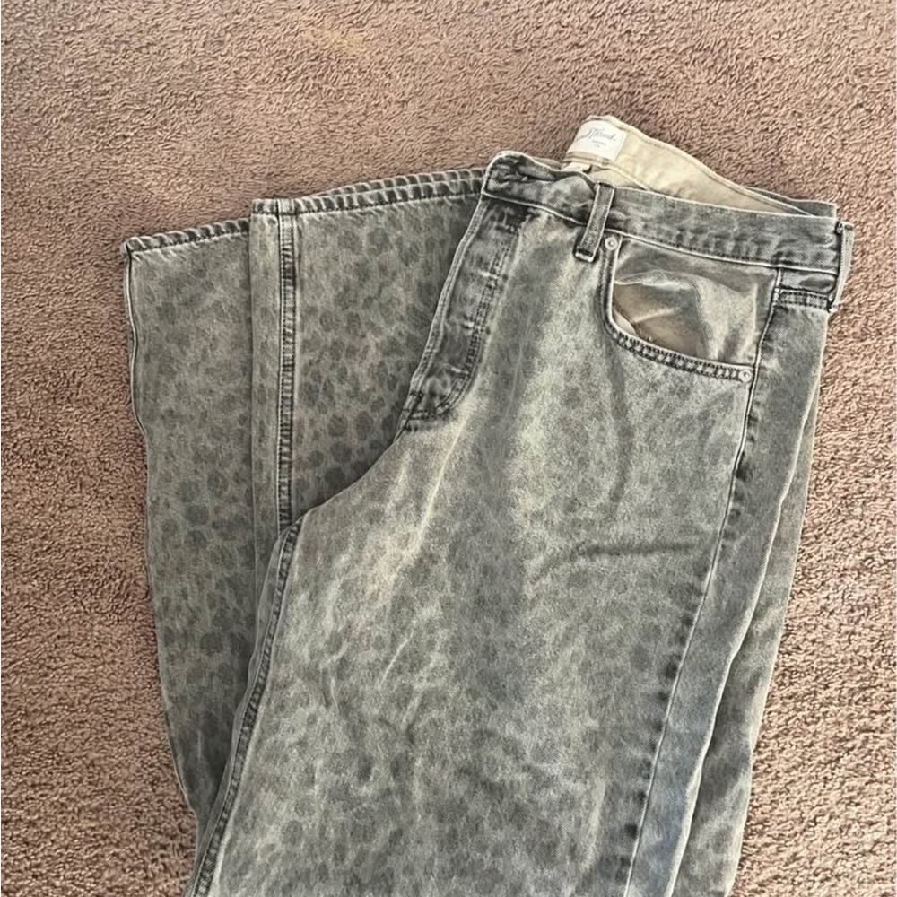 Universal Thread Gray Leopard Print Flare Jeans